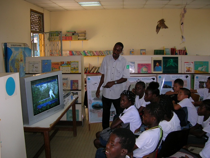 Animation et éducation à l’environnement dans les écoles (Crédits : RNNC)